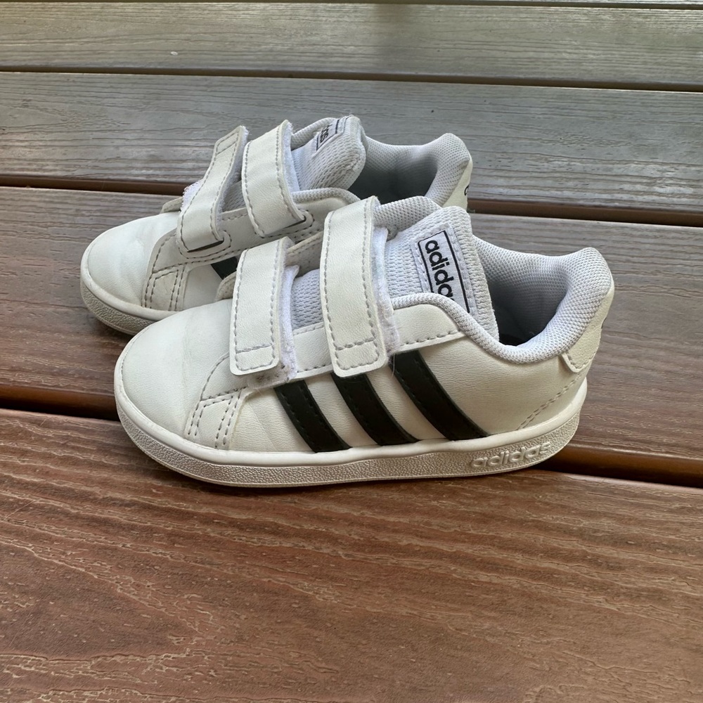 Adidas Grand Court Toddler Tennis Shoe - Size 6